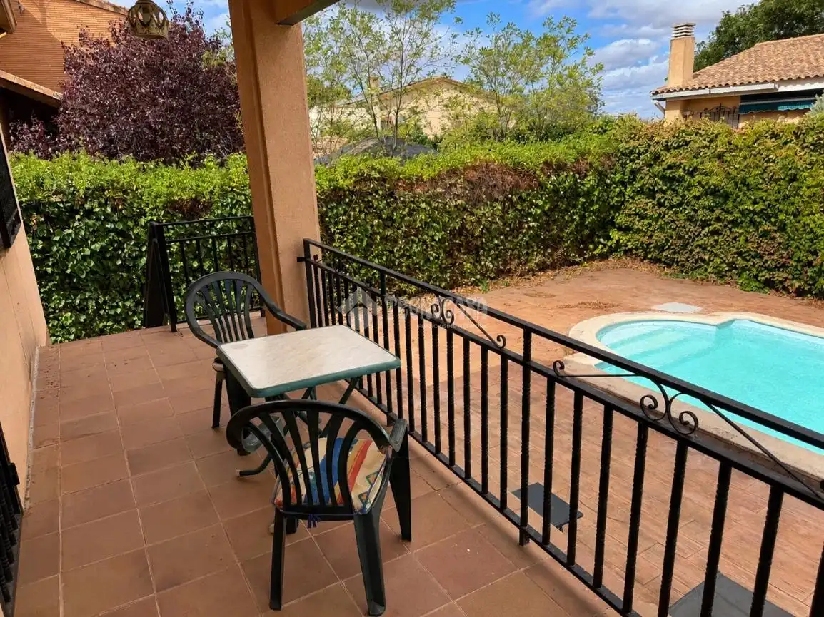 Terraza de Casa o chalet en venta en Ciruelos con Calefacción, Piscina y Balcón
