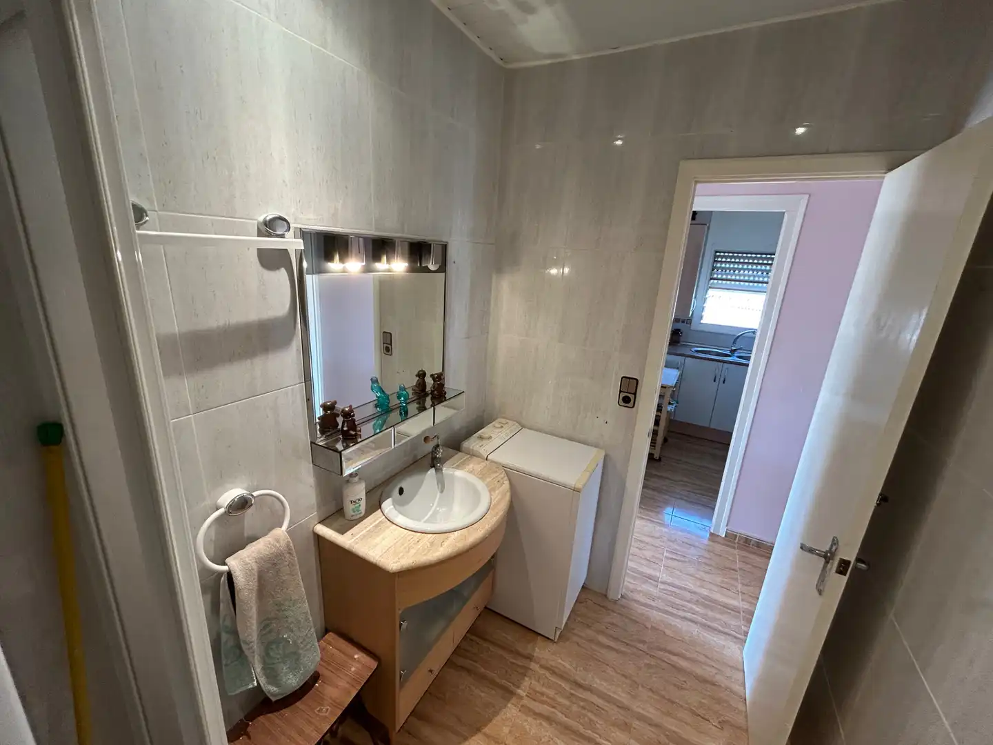 Baño de Apartamento en venta en Creixell con Terraza, Trastero y Amueblado