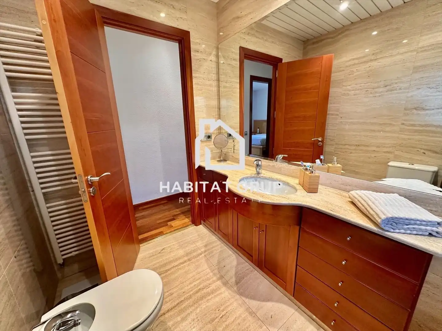 Bany de Casa o xalet en venda en Santa Coloma de Farners amb Aire condicionat, Calefacció i Jardí privat