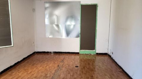 Foto 3 de Piso en venta en Carrer Juan de la Cierva, 15, Veïnat, Salt