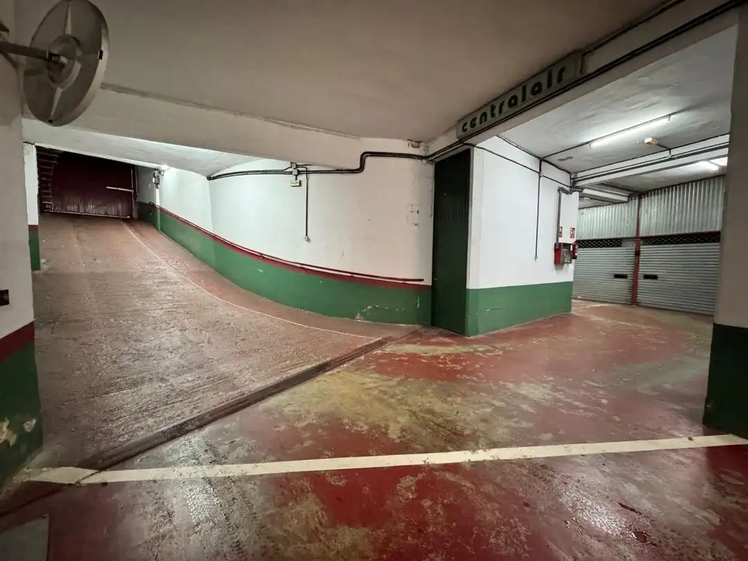 Parking for sale in Antiguo, imagen 2