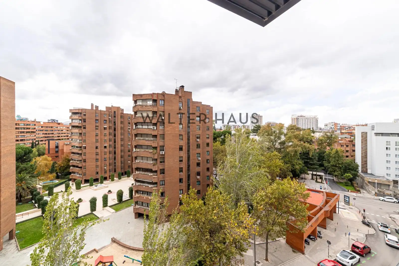 Vista exterior de Piso de alquiler en Madrid con Aire acondicionado, Calefacción y Horno