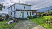 Vista exterior de Casa o xalet en venda en Valle de Trápaga-Trapagaran amb Jardí privat, Terrassa i Traster