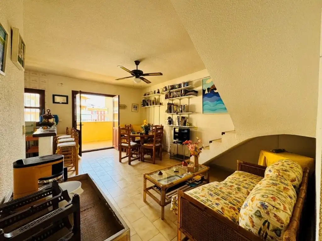 Sala d'estar de Casa adosada en venda en Torrevieja