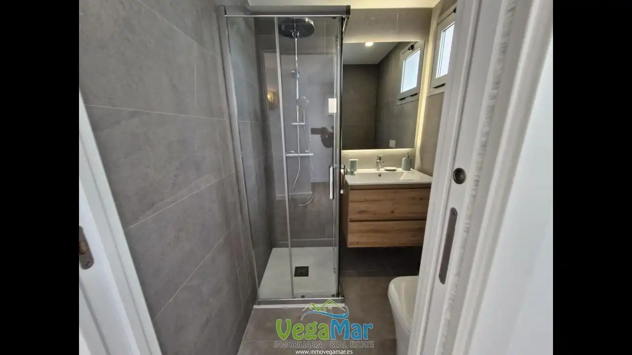 Bathroom of Houses for sale in Almuñécar  with Terrace and Swimming Pool