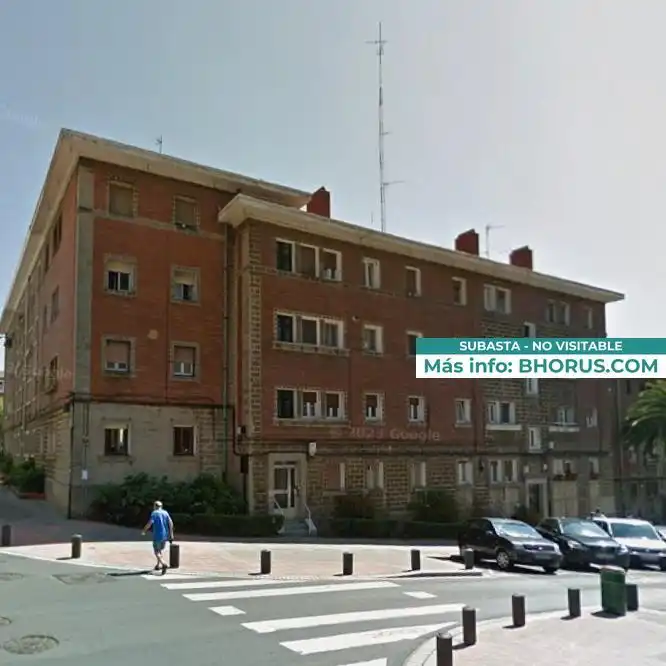 Außenansicht von Wohnung zum Verkauf in Bilbao  mit Privatgarten