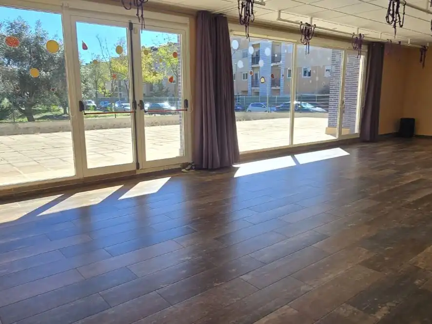 Business premises to rent in Carrer Castell de Tona 22, imagen 4