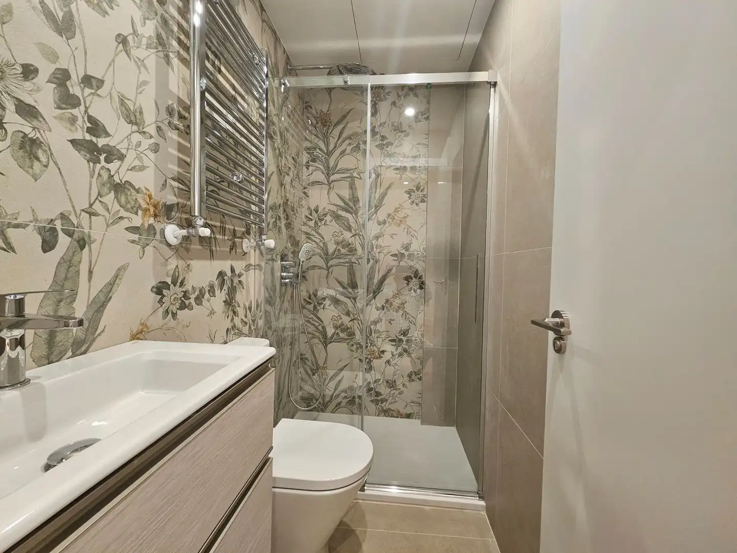 Baño de Piso de alquiler en Madrid con Aire acondicionado y Calefacción
