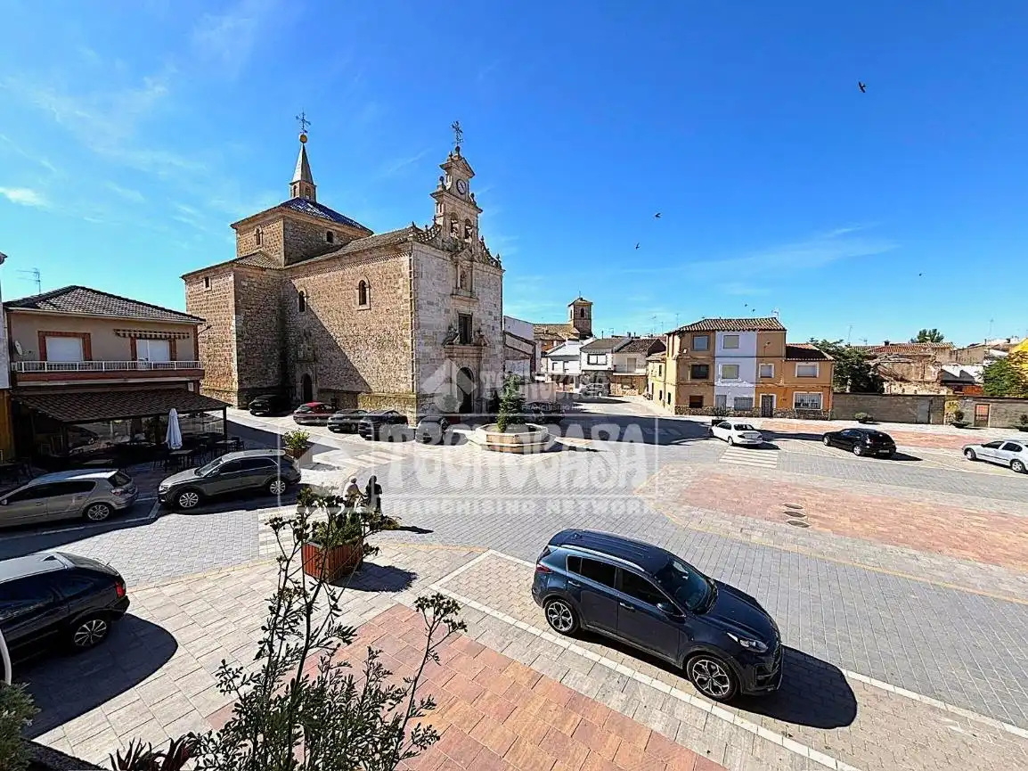 Vista exterior de Pis en venda en Honrubia amb Terrassa i Balcó
