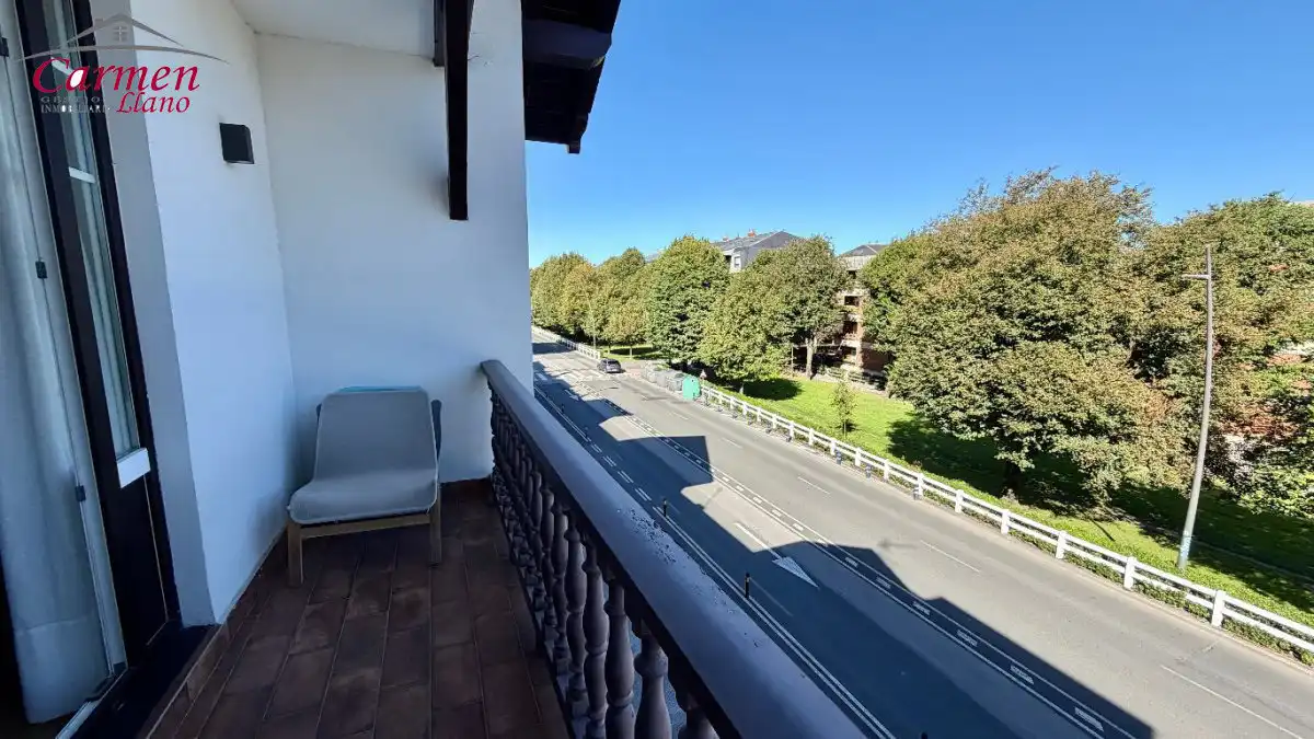 Vista exterior de Dúplex en venda en Getxo  amb Calefacció, Terrassa i Traster