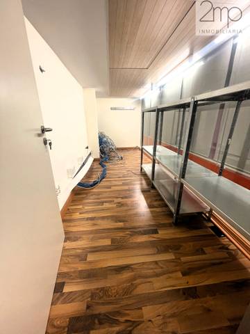 Oficina en Venta en Avenida de la Industria en Zona Industrial