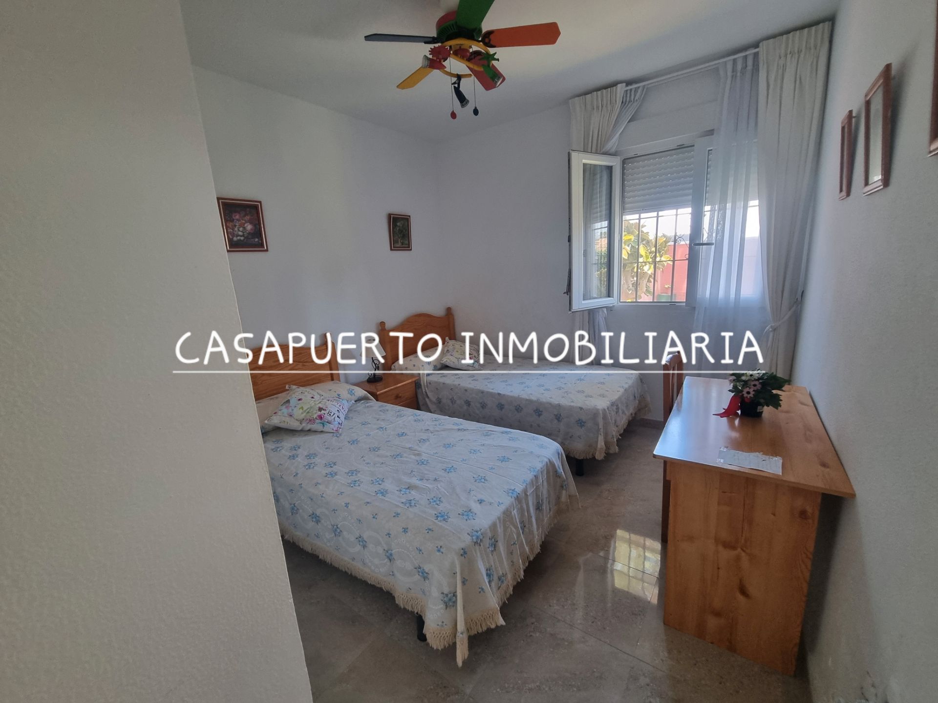 Dormitori de Casa o xalet de lloguer en El Puerto de Santa María amb Aire condicionat, Jardí privat i Traster