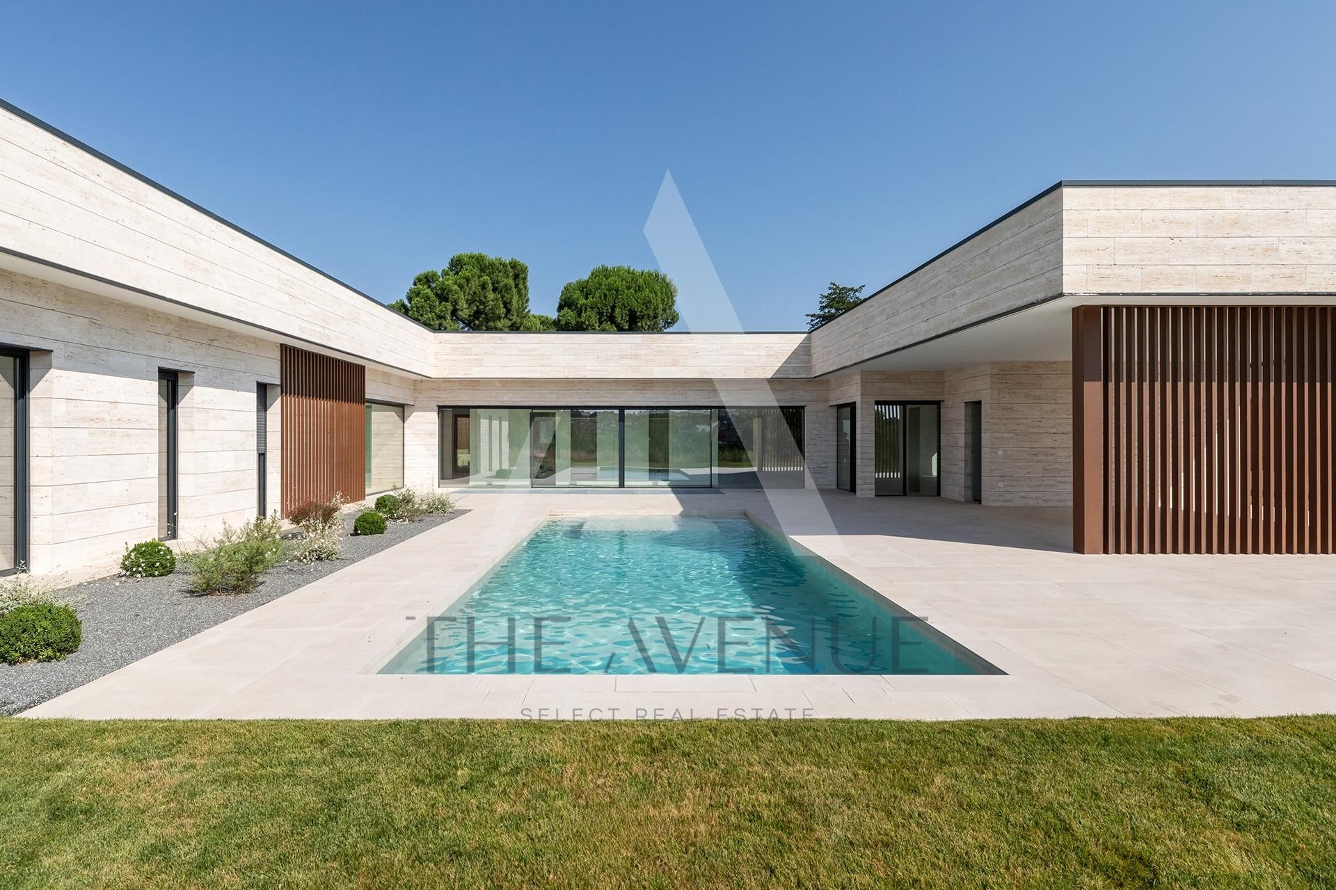 Piscina de Casa o chalet en venta en Boadilla del Monte con Aire acondicionado, Jardín privado y Terraza