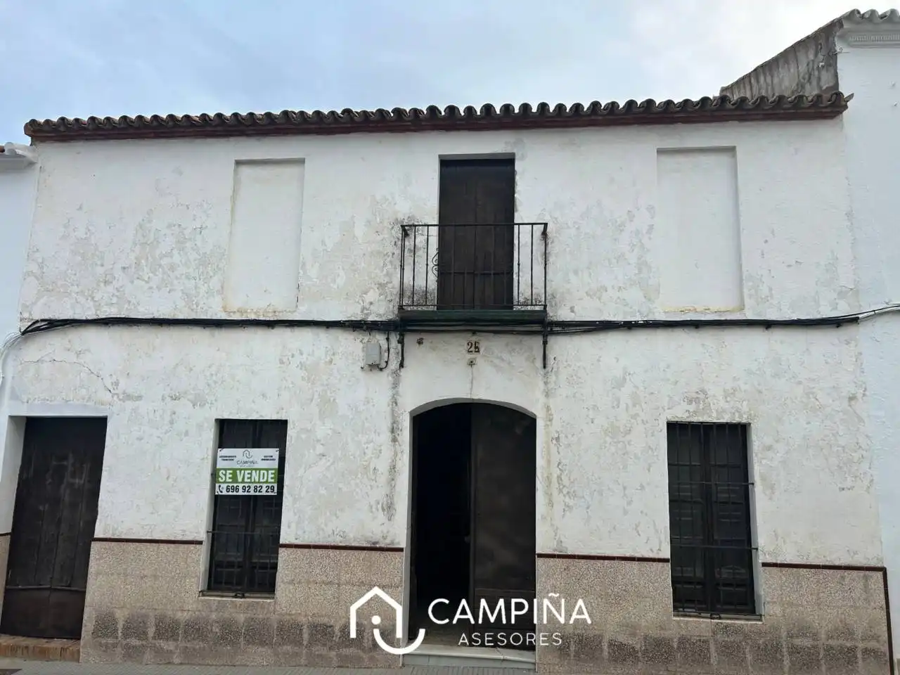 Casa amb jardí en venda a Calle Nuestra señora de los Clarines 24
