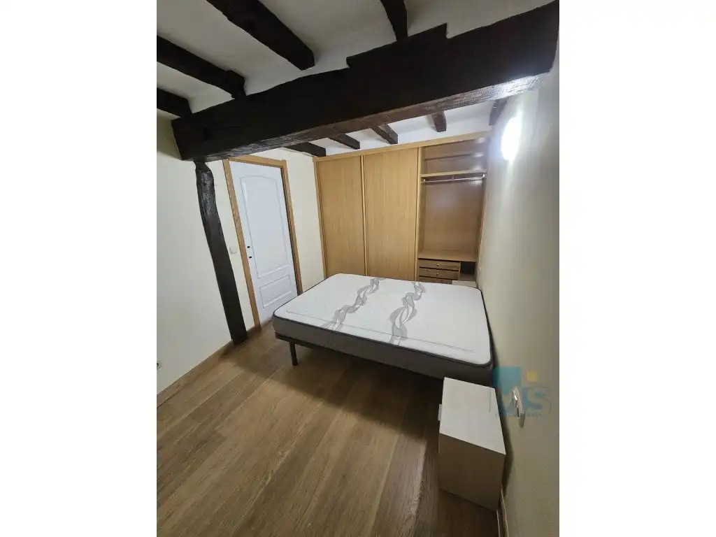 Bedroom of Flat for sale in Errenteria