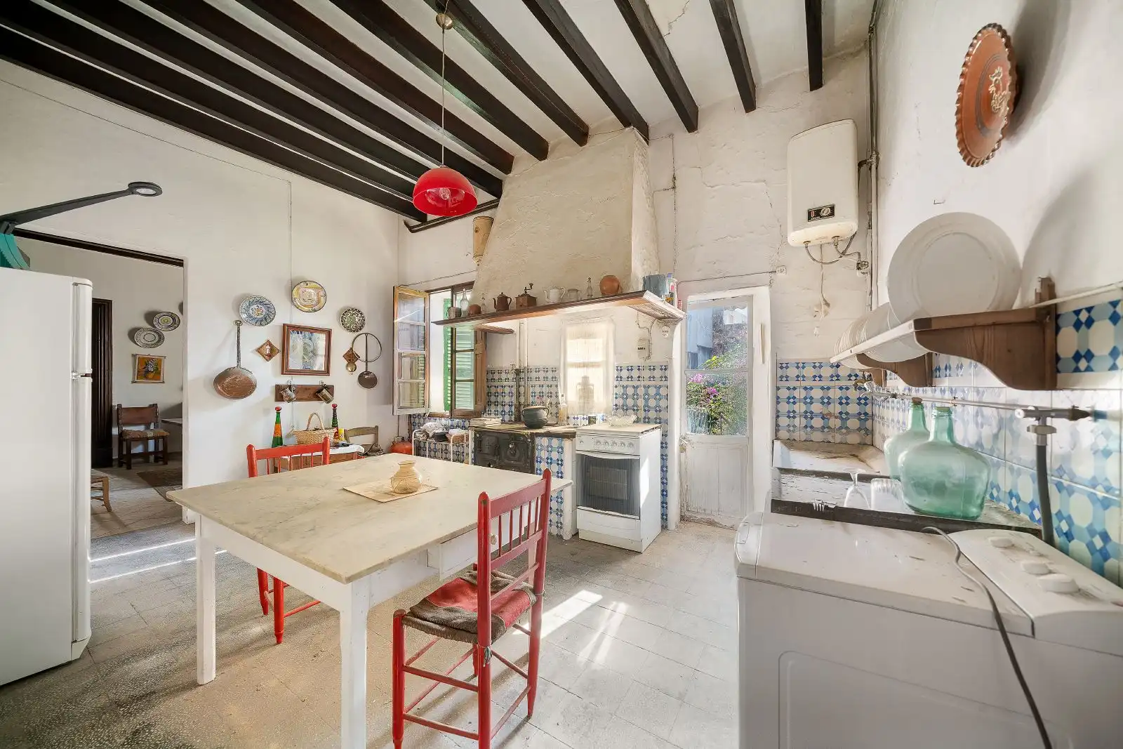 Küche von Einfamilien-Reihenhaus zum Verkauf in Sa Pobla mit Heizung, Privatgarten und Terrasse