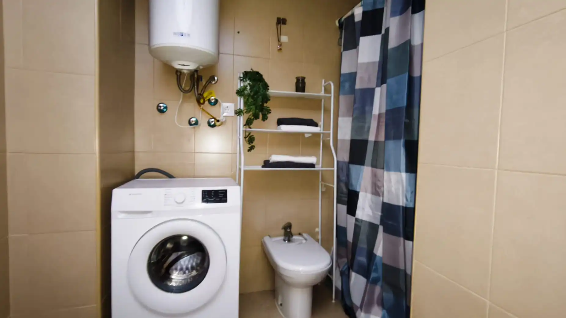 Baño de Estudio en venta en Murcia con Aire acondicionado y Amueblado
