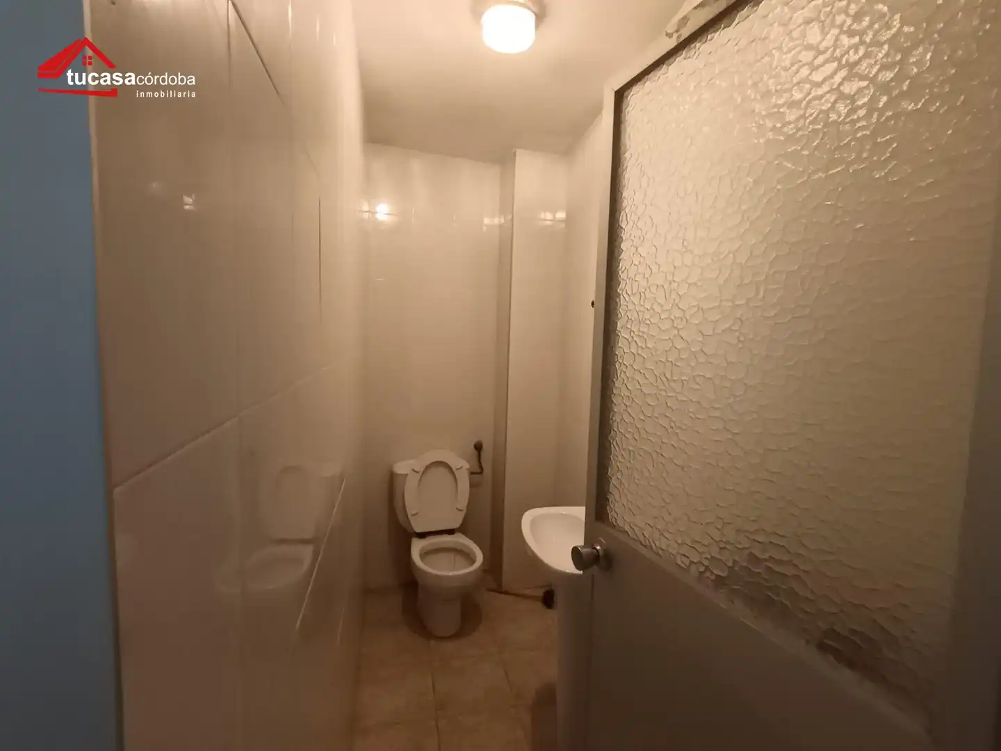 Baño de Local en venta en Fernán-Núñez