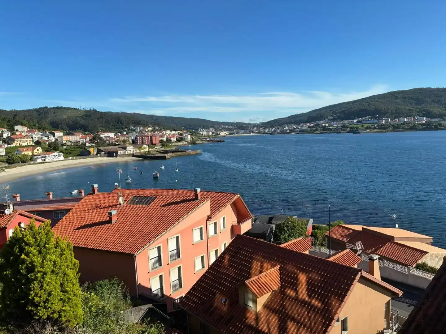 Vista exterior de Piso en venta en Corcubión con Parquet y Amueblado