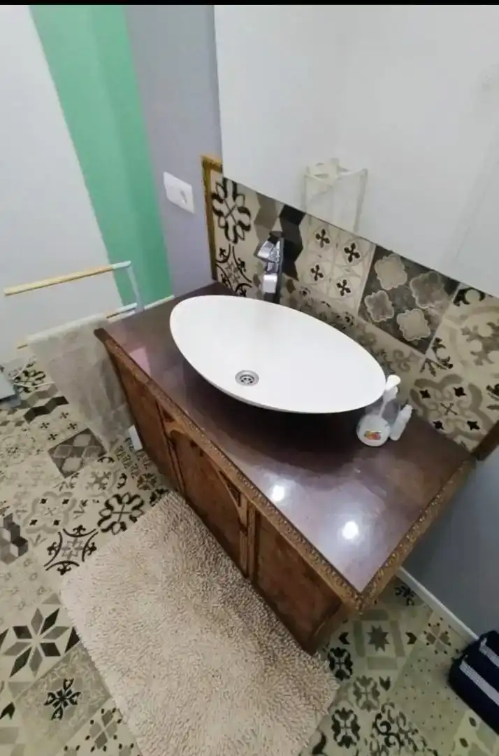 Bany de Casa adosada de lloguer en Villar del Arzobispo amb Aire condicionat, Parquet i Moblat