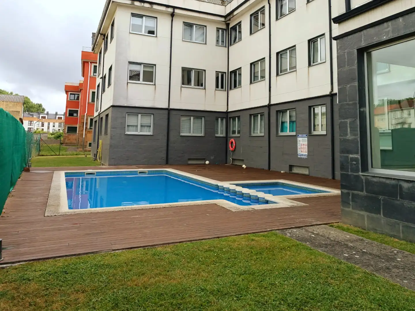 Piscina de Piso en venta en Ares con Calefacción, Parquet y Trastero