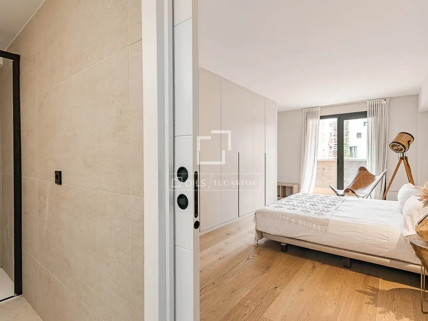 Habitación de Piso en venta en Barcelona con Aire acondicionado, Terraza y Balcón