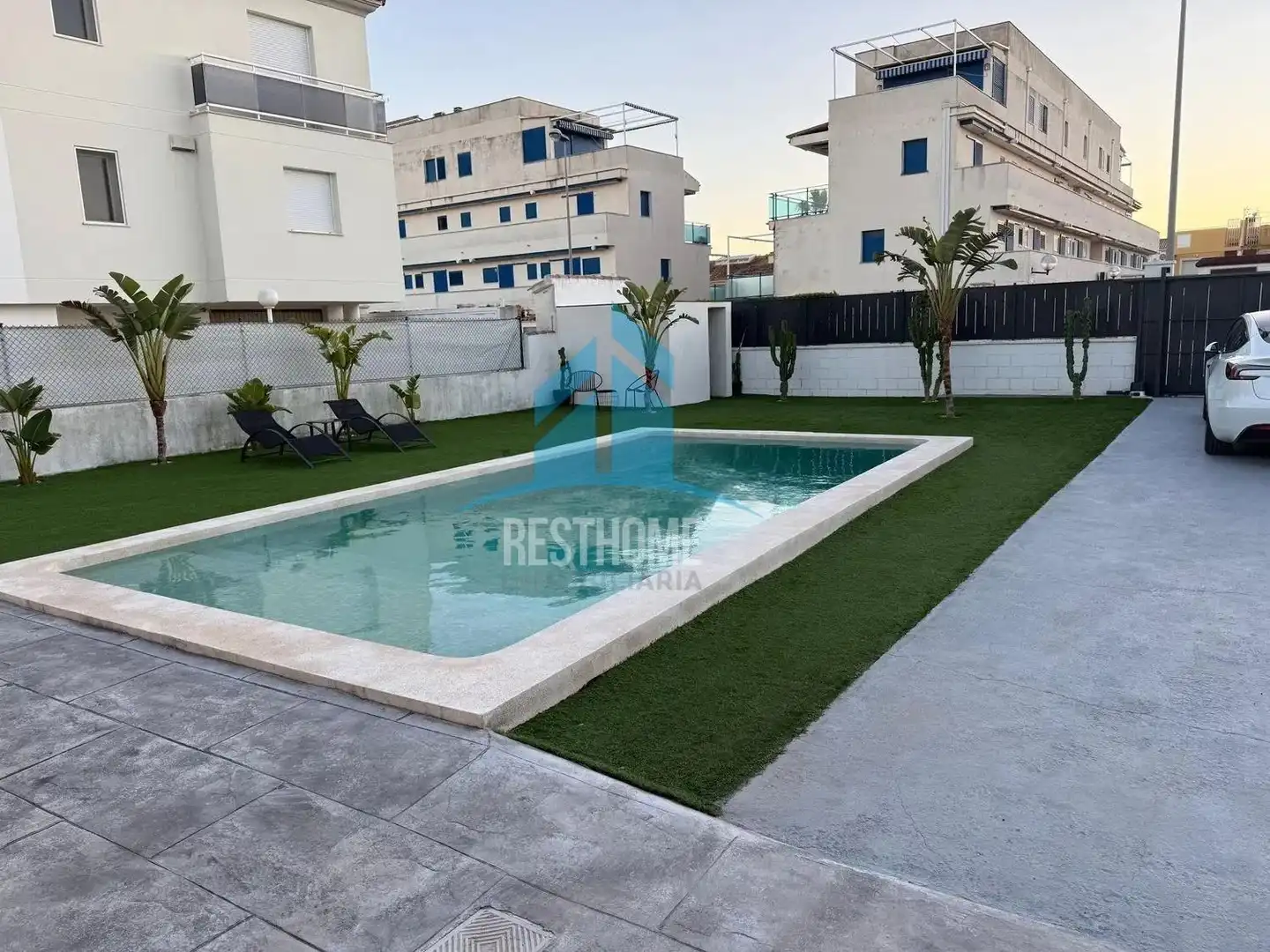 Swimming pool of Houses for sale in Oliva  with Air Conditioner, Heating and Private garden