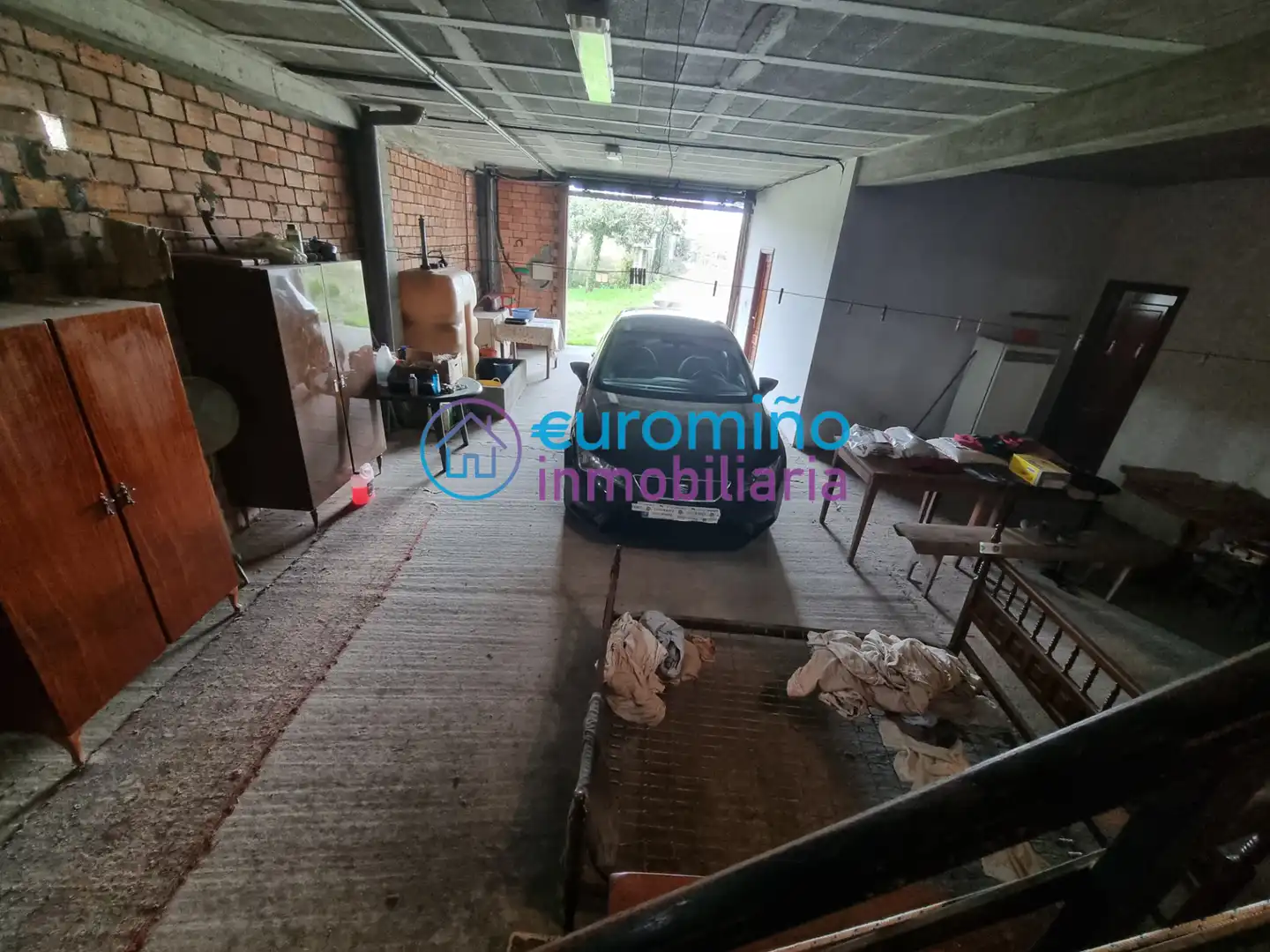 Aparcament de Casa o xalet en venda en Salvaterra de Miño amb Calefacció, Jardí privat i Traster