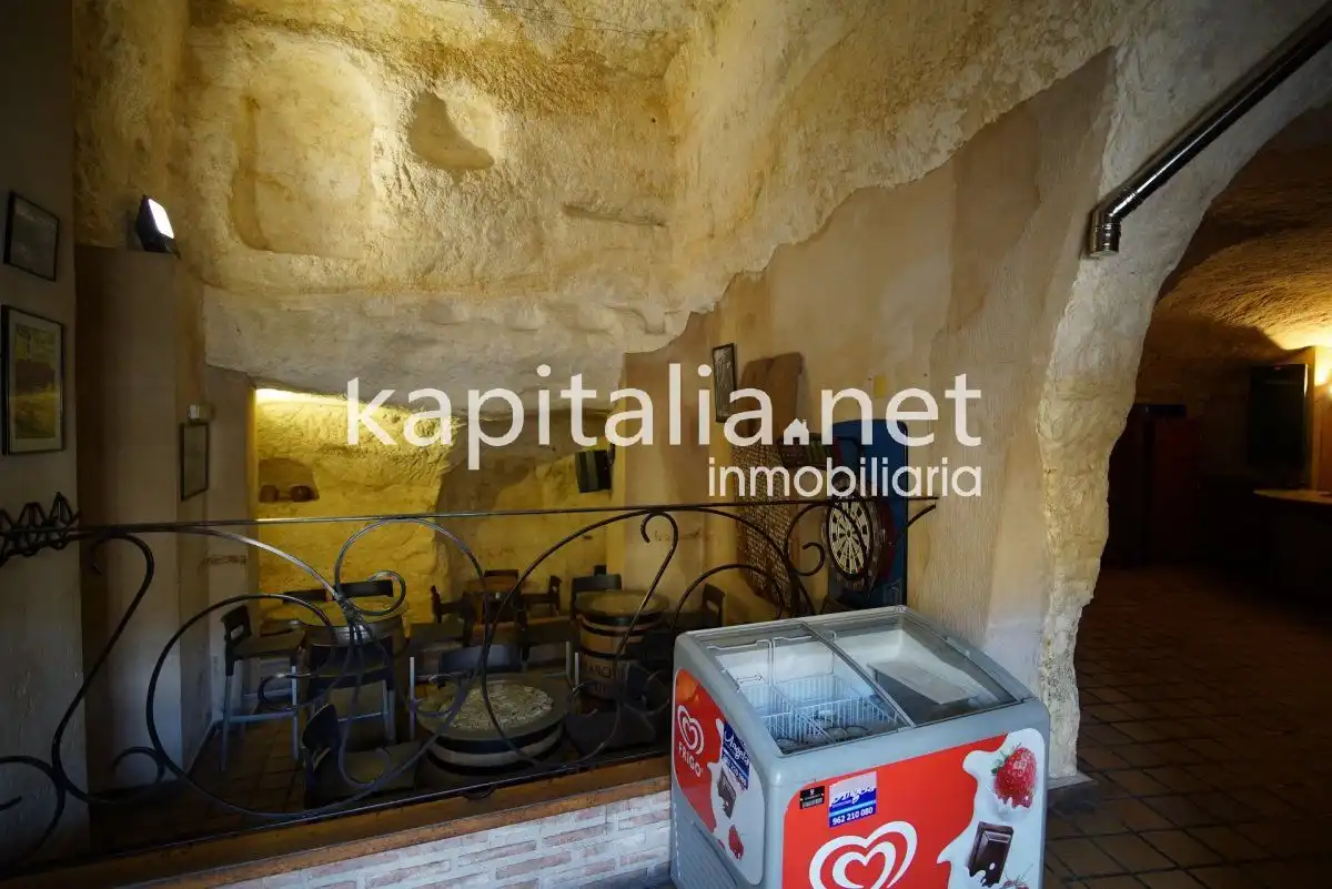Commercial properties for sale in Bocairent  with Air Conditioner and Furnished