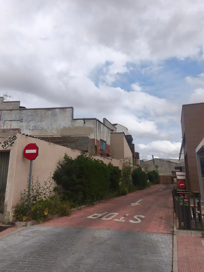 Terreno industrial en venta en Calle del Pico de la Mira, El Arroyo - La Fuente