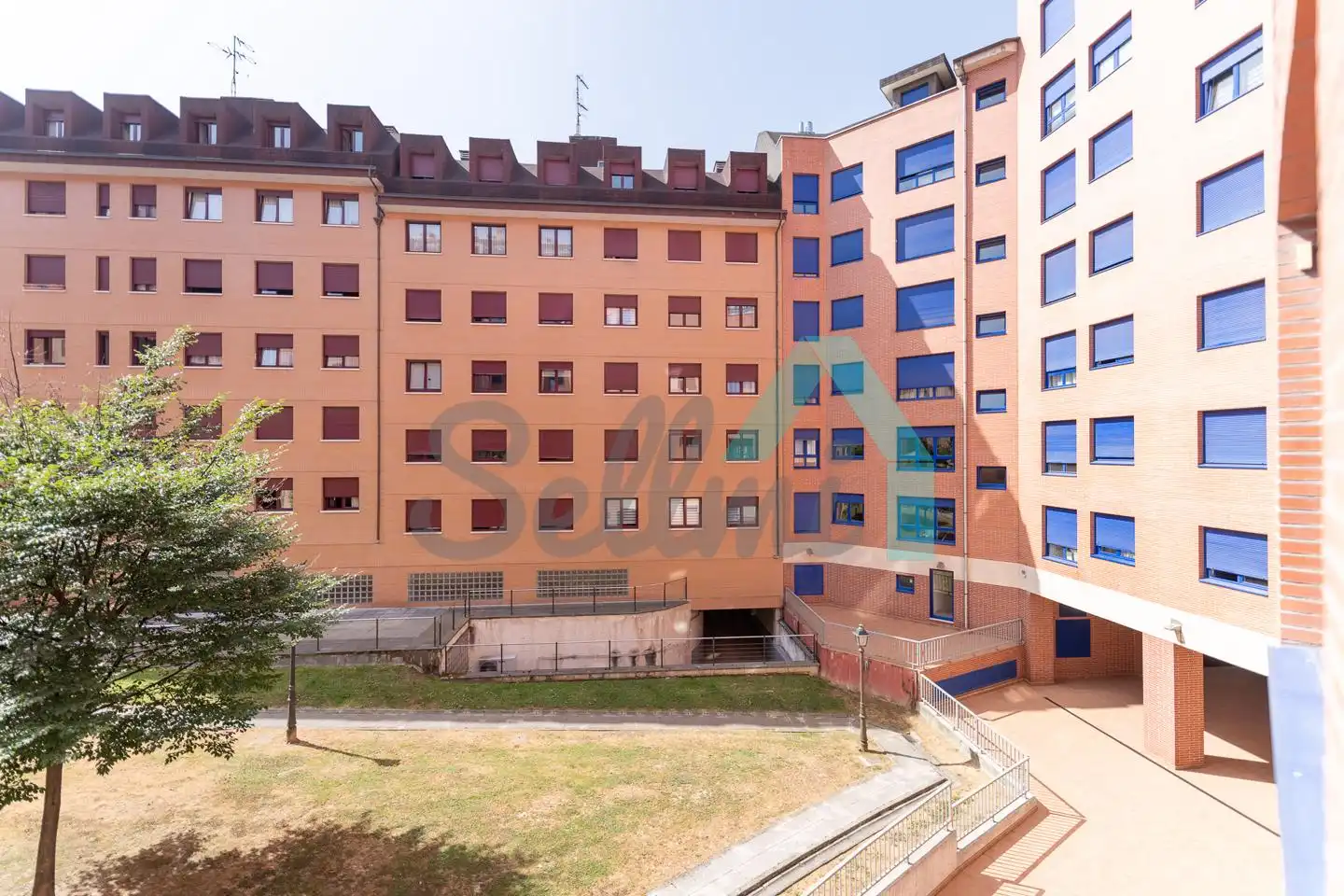 Exterior view of Flat for rent in Oviedo   with Heating, Parquet flooring and Storage room