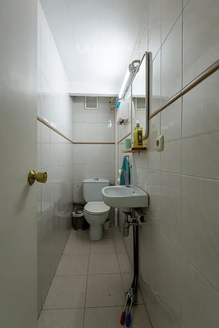 Badezimmer von Geschaftsraum zur Miete in Donostia - San Sebastián  mit Klimaanlage
