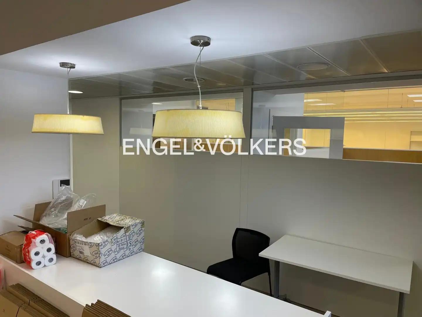 Oficina de alquiler en L'Hospitalet de Llobregat con Terraza