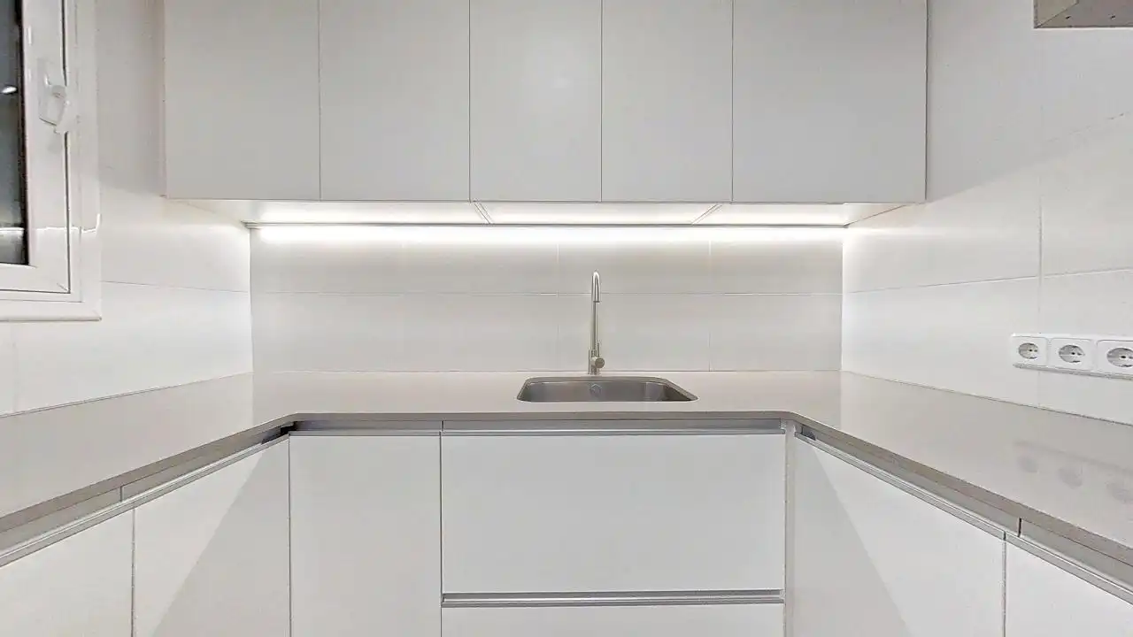 Cocina de Piso en venta en Barcelona con Aire acondicionado, Calefacción y Amueblado