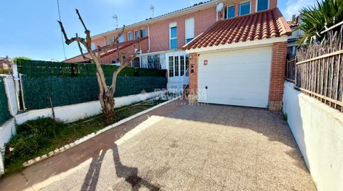Foto 4 von Einfamilien-Reihenhaus zum Verkauf in Valdeaveruelo, Guadalajara