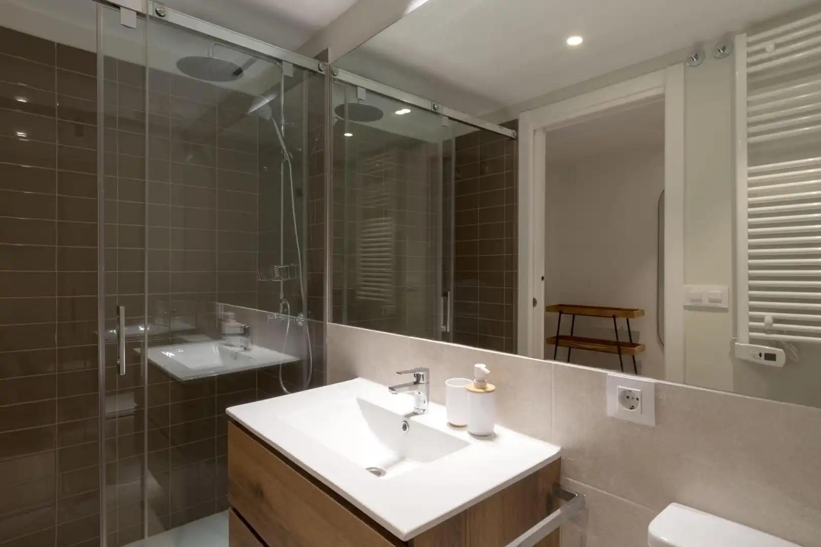 Badezimmer von Wohnungen zur Miete in Madrid