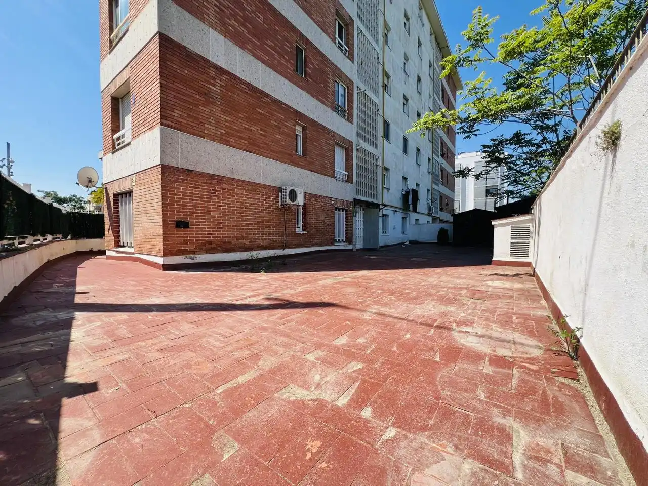 Parkplatz von Erdgeschoss zum Verkauf in Tarragona mit Terrasse