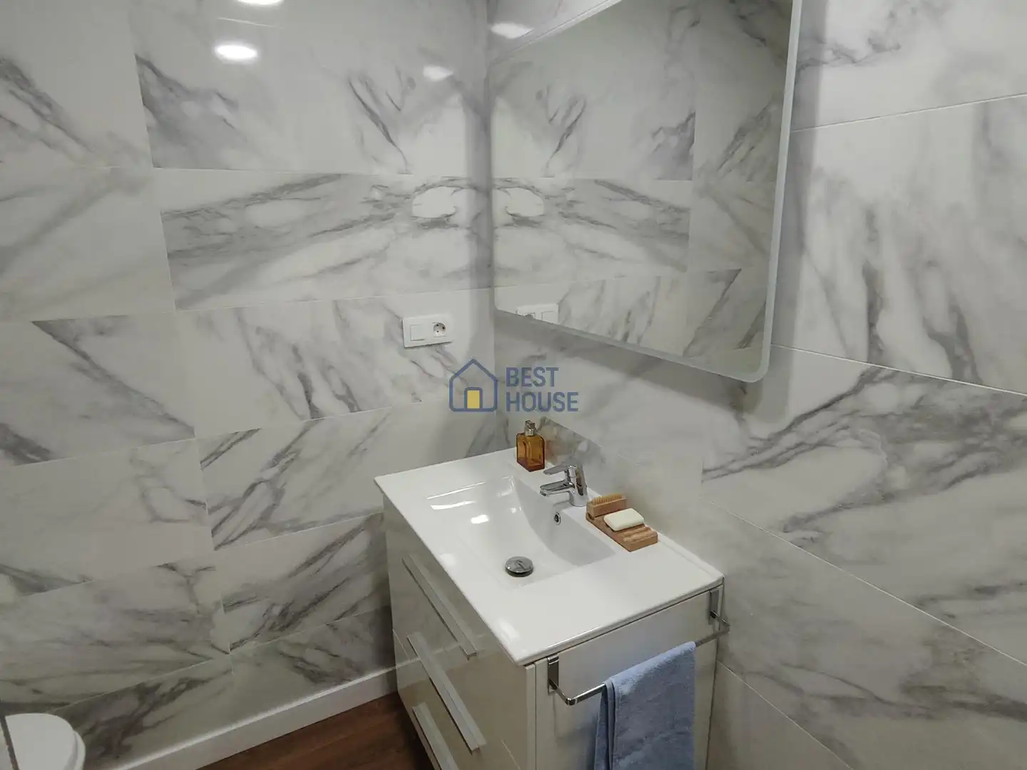 Bathroom of Flat for rent in León Capital   with Heating and Terrace