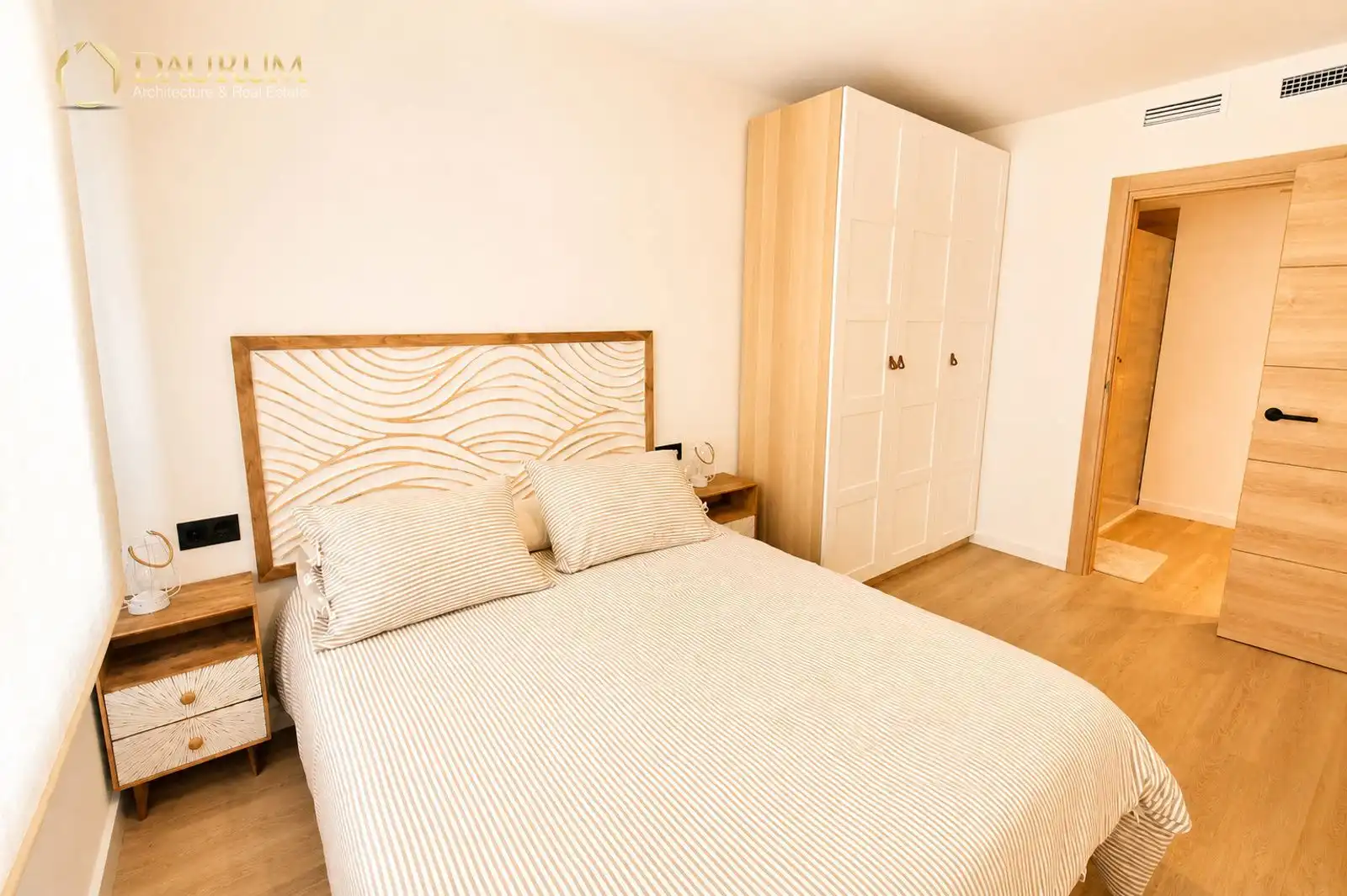 Habitación de Piso en venta en Alicante / Alacant con Aire acondicionado, Terraza y Piscina
