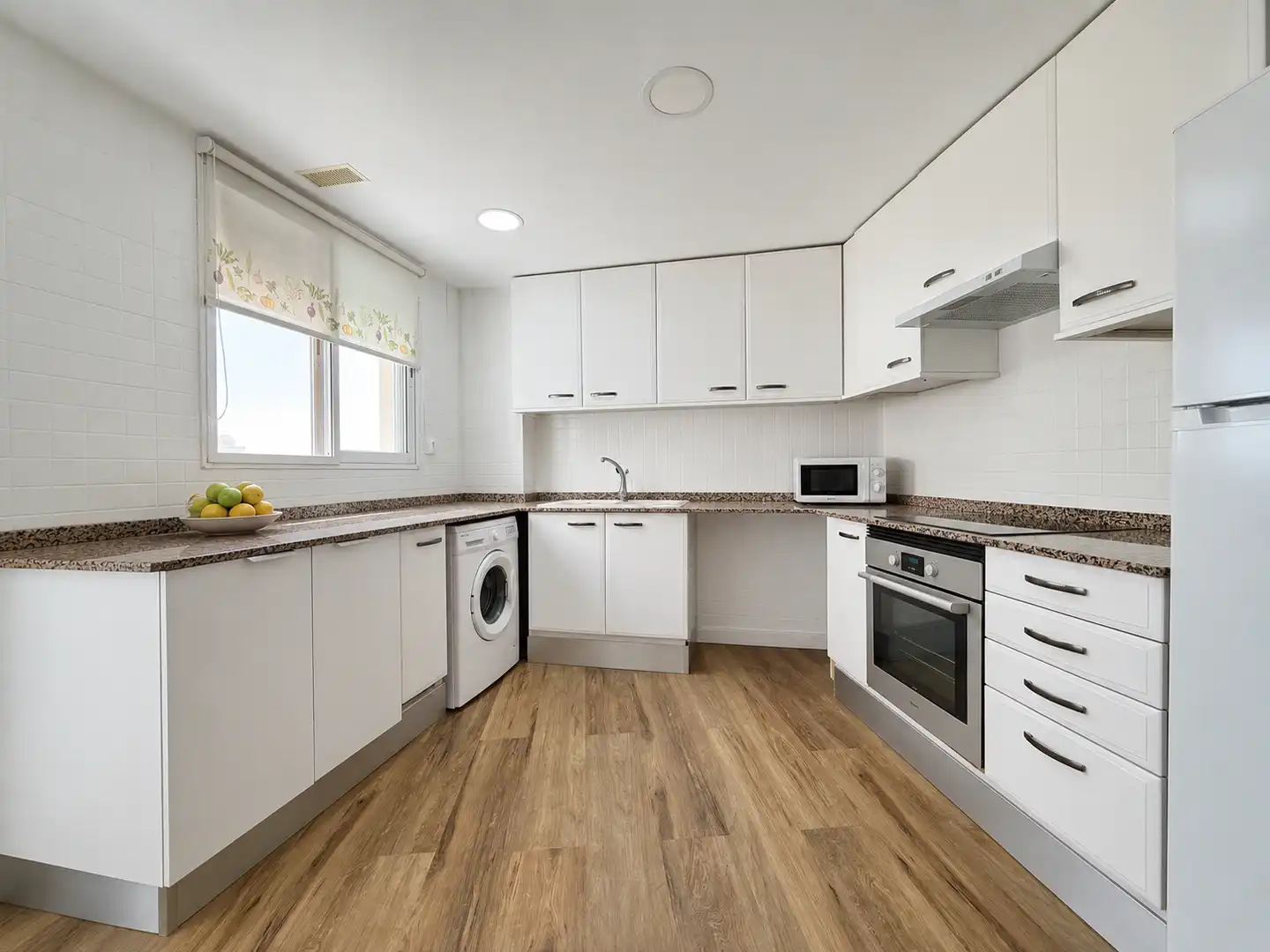 Kitchen of Flat for sale in La Pobla de Vallbona  with Air Conditioner, Furnished and Oven