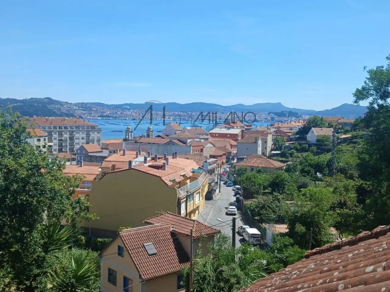 Vista exterior de Casa o xalet en venda en Moaña amb Calefacció, Jardí privat i Terrassa