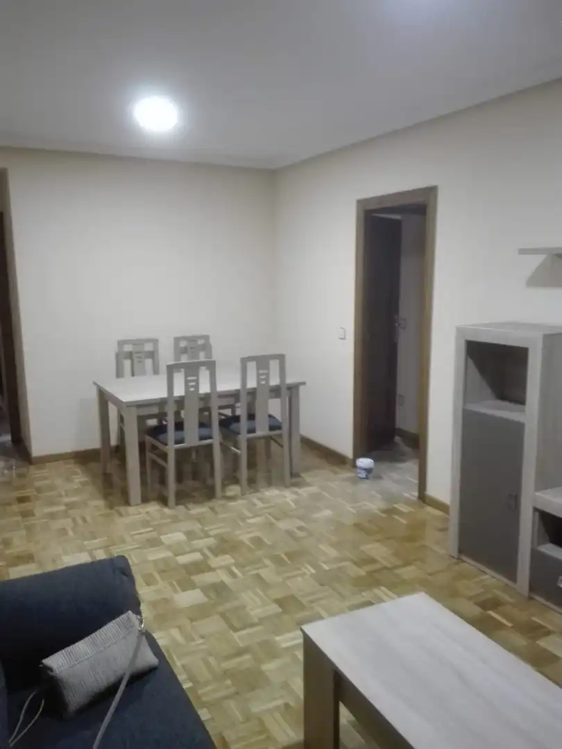 Menjador de Pis de lloguer en Salamanca amb Calefacció, Parquet i Moblat
