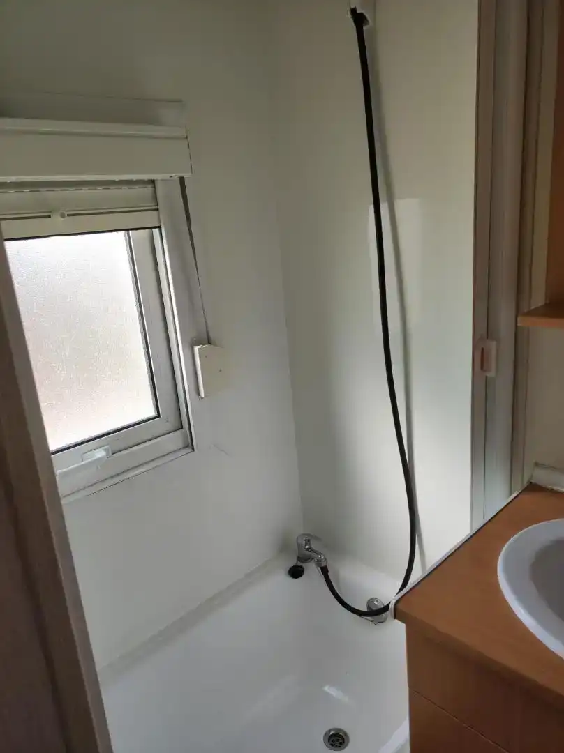 Baño de Apartamento en venta en Felix con Amueblado, Microondas y TV