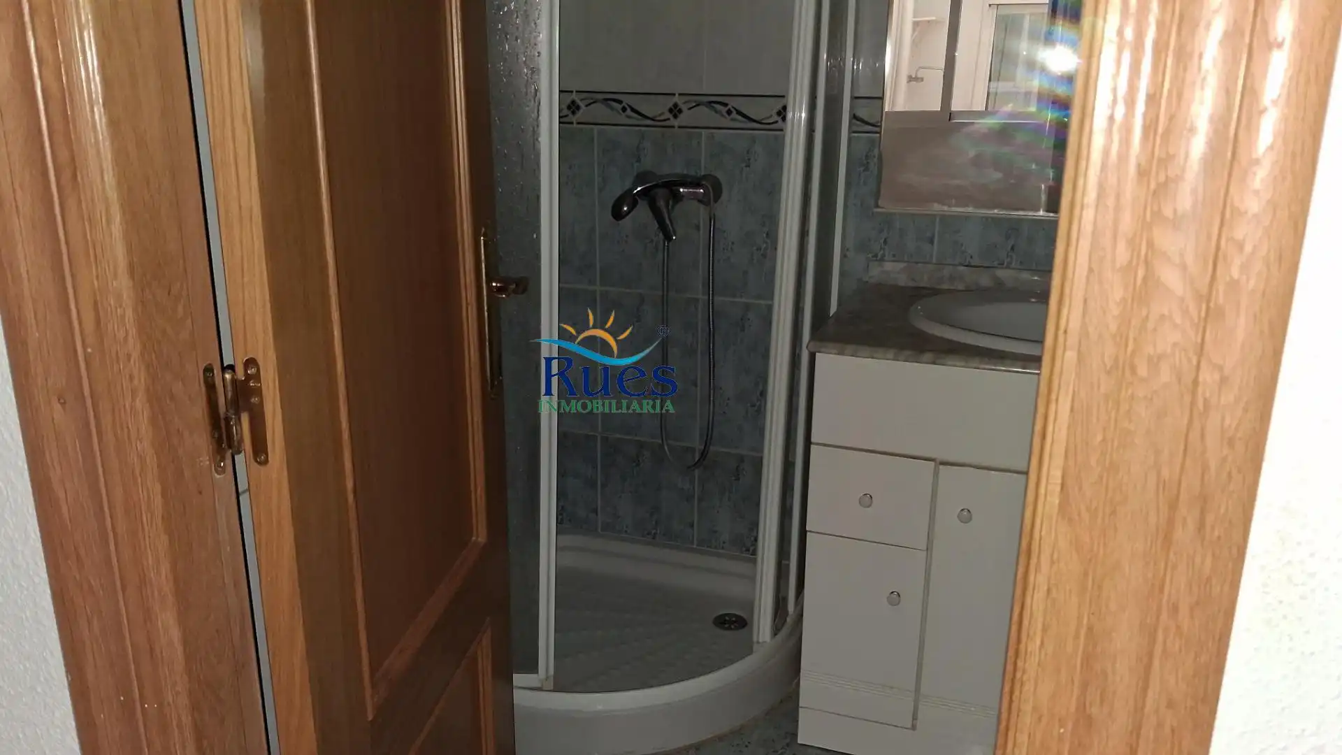 Baño de Piso en venta en Oropesa del Mar / Orpesa con Terraza y Balcón