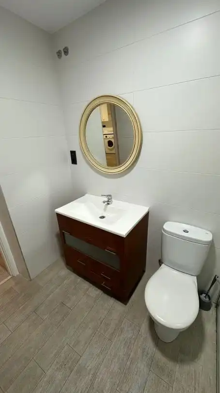 Bathroom of Flat for sale in Vitoria - Gasteiz  with Heating, Parquet flooring and Furnished