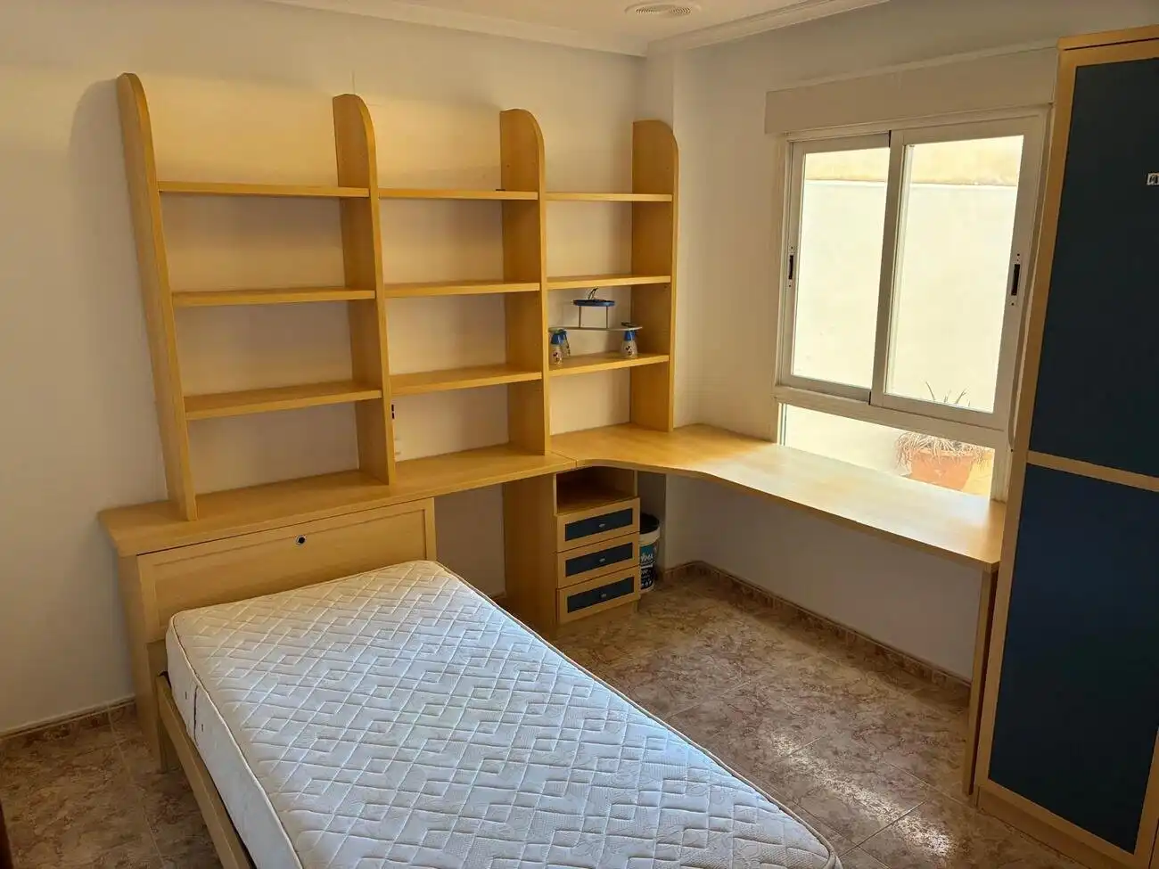 Habitación de Apartamento en venta en Almoradí con Calefacción, Terraza y Amueblado