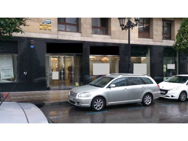 Local comercial en Venta en Parque San Francisco - Uría