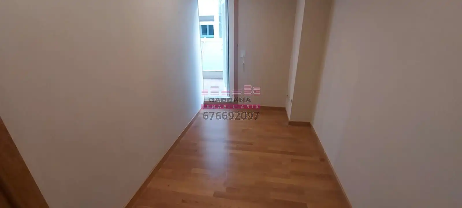 Flat for rent in Rúa de Urzáiz, Centro - Areal