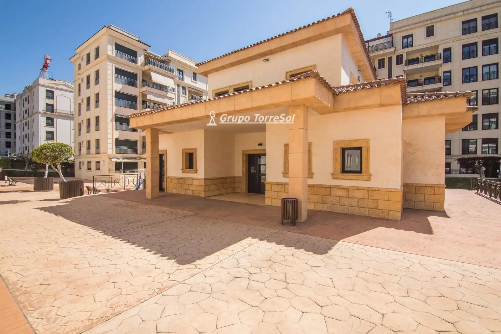 Vista exterior de Ático en venta en Elche / Elx con Aire acondicionado, Calefacción y Terraza