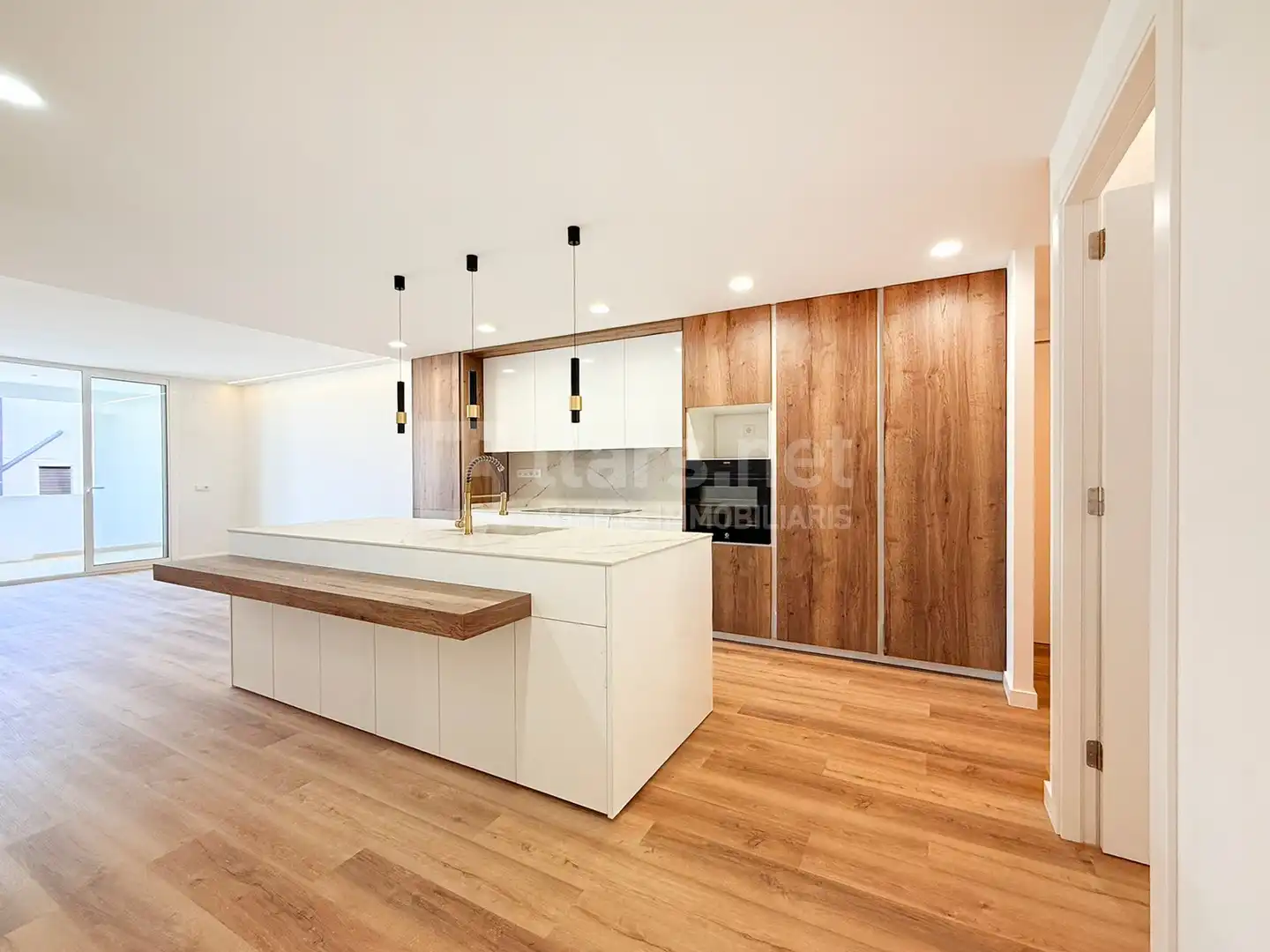 Kitchen of Flat for sale in Vilanova i la Geltrú  with Air Conditioner, Parquet flooring and Terrace